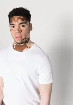 Pier One 10 Pack - Basic T-Shirt - White/Black 11 Pier One 10 Pack - Basic T-Shirt - White/Black -Pier One 20c7d5f73fe449b7b6c0eb7a99388079