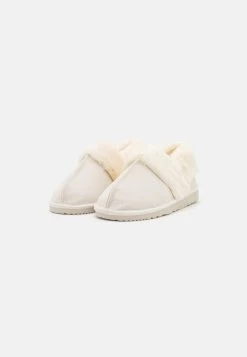 Pier One Slippers - White -Pier One 3d24649a22144e62b50d5c178dda582a