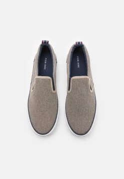 Pier One Unisex - Trainers - Taupe -Pier One 4bfc3dea16e84e949402e19f285476a8