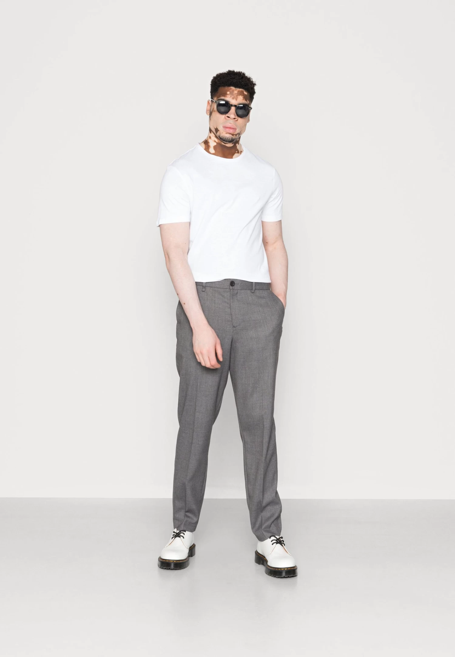 Pier One 10 Pack - Basic T-Shirt - White/Black 1 Pier One 10 Pack - Basic T-Shirt - White/Black