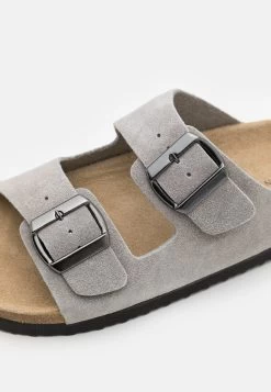 Pier One Leather Unisex - Slippers - Grey 11 Pier One Leather Unisex - Slippers - Grey -Pier One 6b071714d1514b7cbade5fbfdf5bc6fc