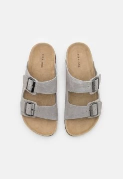 Pier One Leather Unisex - Slippers - Grey 9 Pier One Leather Unisex - Slippers - Grey -Pier One 6e172422b00e484a8ac21c5f565af9d6