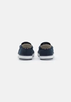 Pier One Unisex - Trainers - Dark Blue -Pier One 6ef35402e6874213ab2a07f1503526e4