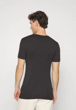 Pier One 3 Pack Muscle Fit- Basic T-Shirt - Black -Pier One a29305a7d8784cbba0d3247b9c204c6c