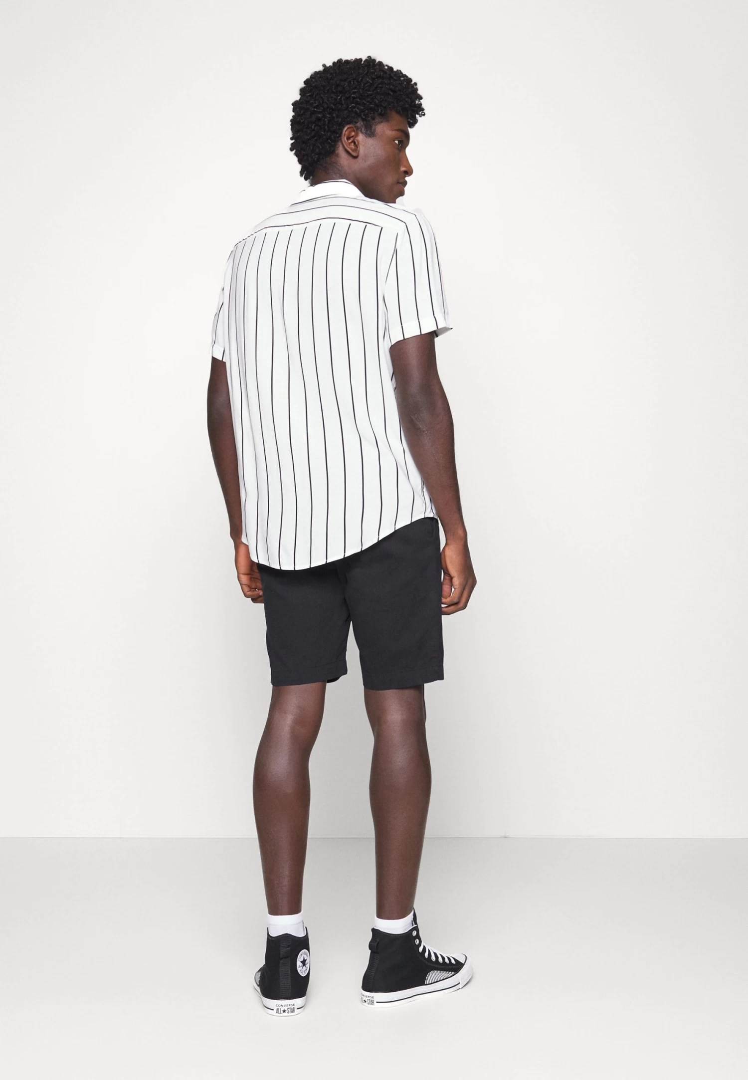 Pier One 2 Pack - Shirt - Black/White 5 Pier One 2 Pack - Shirt - Black/White - Image 5