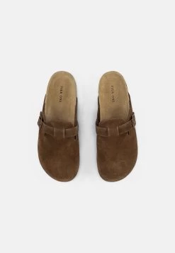 Pier One Leather Unisex - Slippers - Brown 9 Pier One Leather Unisex - Slippers - Brown -Pier One e81ec10b1baa426098f203c956f22c98